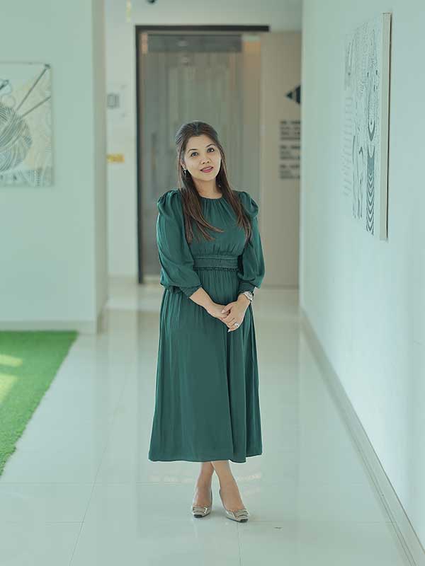 Dr. Yuti Nakhwa